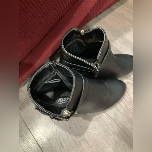 Ardene Block-Heel Booties w Zippers in Black, Size Women’s 7 - Picture 3 of 6